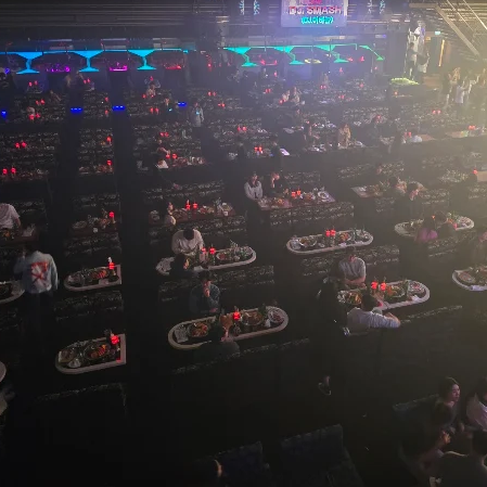 인천 아라비안나이트 전담 웨이터가 세팅해준 과일 안주 및 주류 테이블