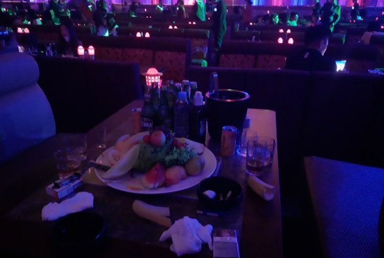 프라이빗 룸 주류 및 서비스 안주 세팅 안내 사진